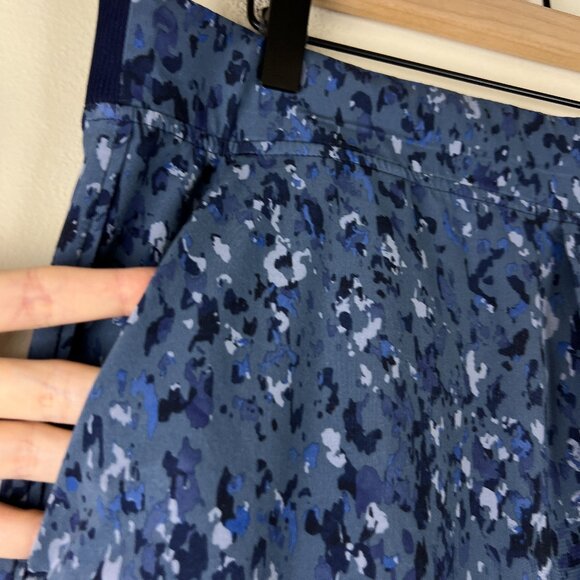 Athleta Blue Animal Printed Mid Rise Brooklyn Ankle Pants - Picture 3 of 6